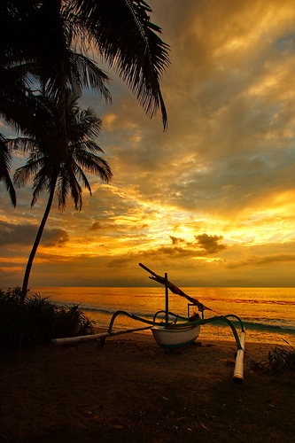 senggigi beach lombok - Lombok : Pantai Senggigi Lombok