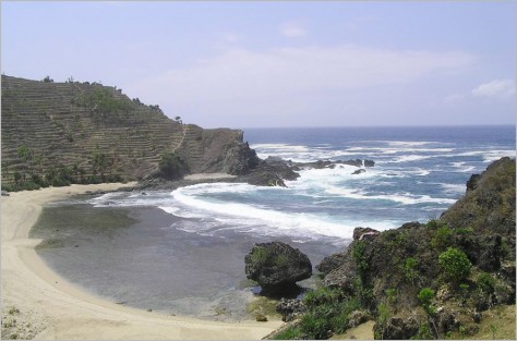 Pantai Siung keindahan - Jawa : Pesona Baru Pantai Siung