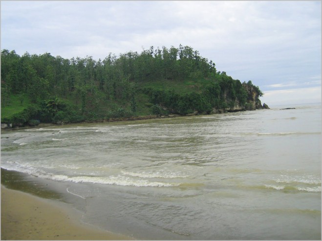 Jawa Tengah , Pantai Ayah (Pantai Logending), Kebumen – Jawa Tengah : Pantai Ayah Logeding Kebumen