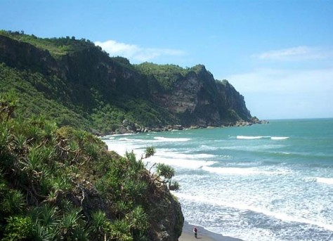 pantai ayah - Jawa Tengah : Pantai Ayah (Pantai Logending), Kebumen – Jawa Tengah