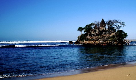 pantai balekambang view - Jawa Timur : Pantai Balekambang Kabupaten Malang