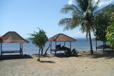 wisata pantai batu gong - Sulawesi Tenggara : Pantai Batu Gong, Kendari – Sulawesi Tenggara