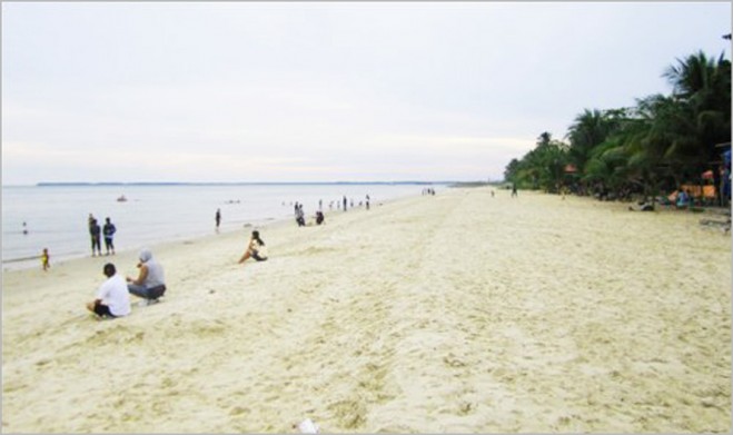 Kalimantan Selatan , Pantai Kemala Balikpapan – Tempat Bersantai di Tengah Kota : Pantai Kemala Balikpapan 3