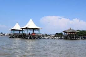 Jawa Timur , Pantai Kenjeran Surabaya – Kenjeran Park : Pemandangan Pantai Kenjeran