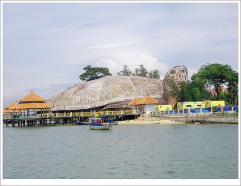 pantai kartini jepara 5 - Jawa Tengah : Pantai Kartini Jepara