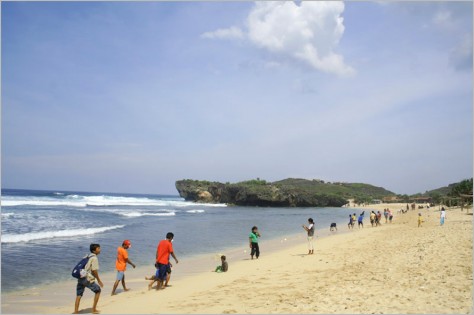 DIY Yogyakarta , Pantai Krakal Gunung Kidung – Keindahan khas Selatan : pantai-krakal