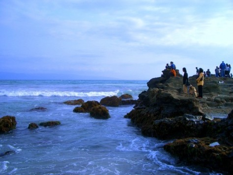 pemandangan pantai karang hawu - Jawa Barat : Pantai Karang Hawu, Sukabumi – Jawa Barat