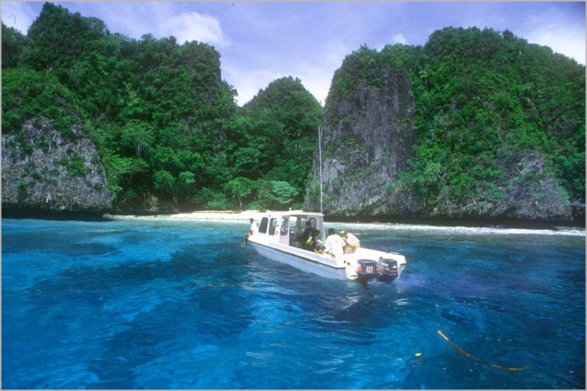 Raja Ampat , Kepulauan Raja Ampat Papua – Surga di Indonesia : Pulau Raja Ampat