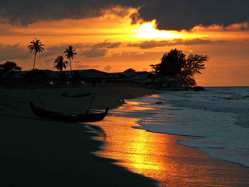 Aceh , Pantai Ujung Batee di Aceh yang Menawan : Sunset Ujung Batee