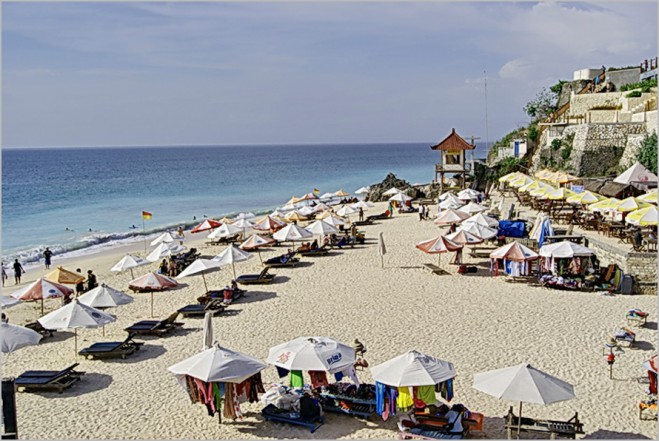 Bali , Pantai Dreamland Pecatu Bali – Keindahan yang Menggoda : Wisata Pantai Dreamland