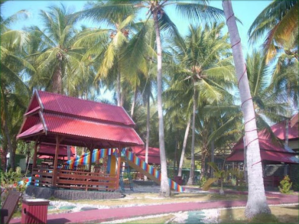 Sulawesi Tenggara , Pantai Lakeba di Buton Utara – Nirwana yang terpendam : Wisata Sejarah Pantai Lakeba