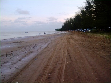 suasana pantai lamaru - Kalimantan Selatan : Pantai Lamaru Balikpapan – Potensi wisata yang terpendam