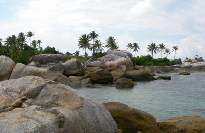 Bangka , Pantai Matras di Pulau Bangka Belitung : Pantai Matras Sungai Liat Bangka