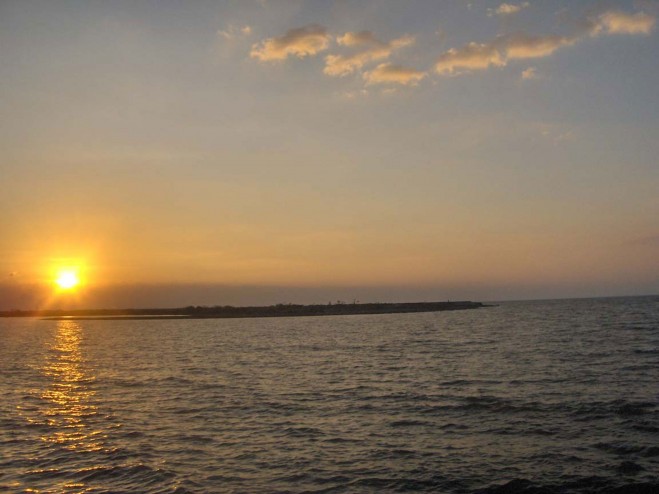 Jawa Tengah , Pantai Marina Semarang : Sunset Di Pantai Marina Semarang