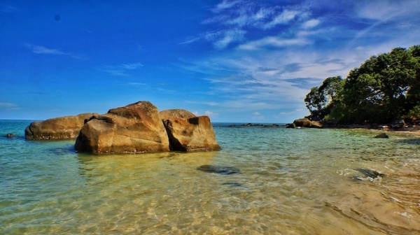Belitong , Pantai Bukit Batu, Damar – Belitung timur : Pantai Bukit Batu Provinsi Kepulauan Bangka Belitung