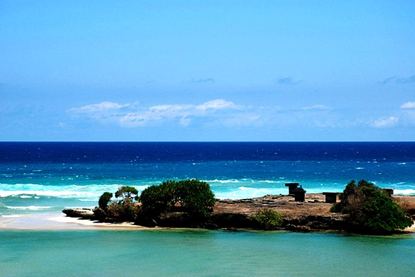 Tips , 10 Pantai Terindah Di Nusa Tenggara Timur : Pantai Ratenggaro Sumba NTT