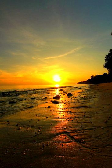 Aceh , Pantai Sumur Tiga, Sabang – Aceh : Sunrise Di Pantai Sumur Tiga