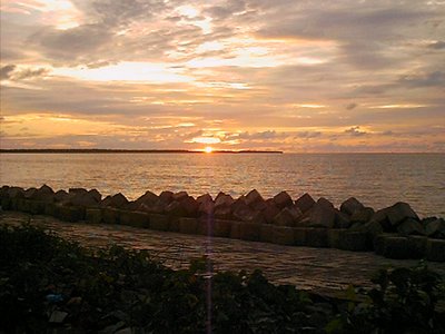 Kalimantan Barat , Pantai Sinam & Tanjung Datu, Sambas –  Kalimantan Barat : Sunset Pantai SINAM