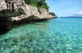 air yang jernih di pantai palippis - Sulawesi Barat : Pantai Palippis, Polewali Mandar – Sulawesi Barat