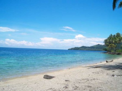 pantai Madale - Sulawesi : Pantai Madale, Poso – Sulawesi Tengah
