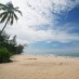 Papua, : pasir pantai baurung