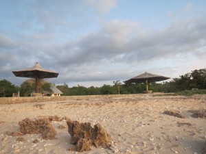 Nusa Tenggara , Pantai Tablolong & Gua Kristal, Kupang – NTT : Pasir Pasir Tebal Dan Batu Karang, Lopo   Lopo