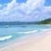 Bali, : pasir putih pantai Hunimua Liang