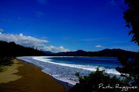 Jawa Timur , Pantai Rajegwesi, Banyuwangi – Jawa Timur : Pesona Pantai Rajegwesi