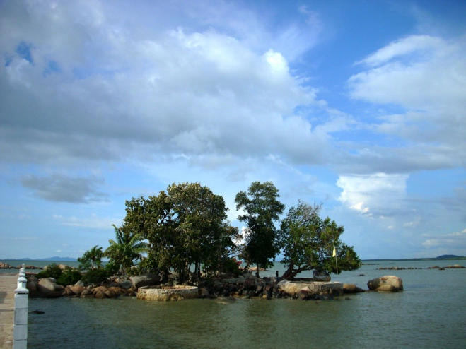 Kalimantan Barat , Sinka Island Park, Singkawang – Kalimantan Barat : Simping Island