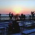 Banten, : Fasilitas di pantai Melawai untuk menikmati sunset