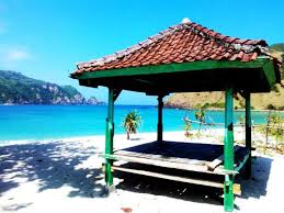 Lombok , Pantai Mawun, Lombok – NTB : Fasilitas Di Pantai Mawun