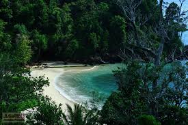 Keindahan Alami Pantai pasir Dua - Papua : Pantai Pasir Dua, Jayapura – Papua