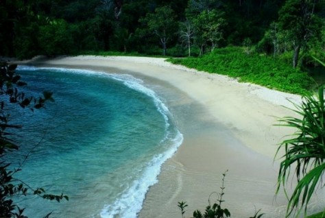 Papua , Pantai Pasir Enam, Jayapura – Papua : Keindahan Pantai Pasir Enam