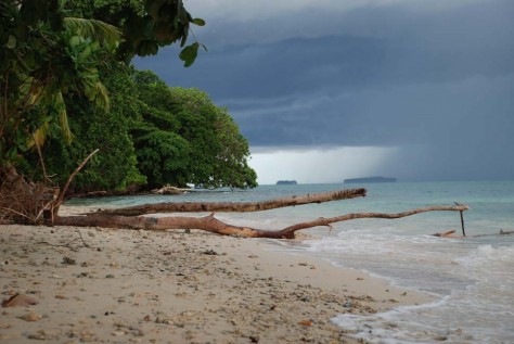 Pantai Bozihona, Pulau Nias - Sumatera Utara : Pantai Bozihona, Nias – Sumatera Utara