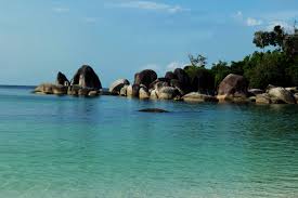 Belitong , Pantai Tanjung Tinggi, Tanjung Pandan – Belitung : Perairan Pantai Tanjung Tinggi