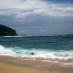 Sumatera Barat, : Pesona Ombak Pantai Rantung