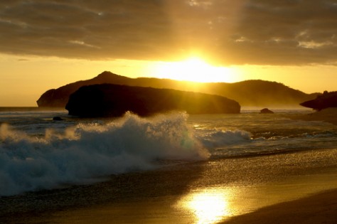 Suasana Senja Pantai Sekongkang - Bali & NTB : Pantai Sekongkang, Sumbawa – NTB