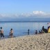 Lombok, : berbagai Kegiatan di pesisir Pantai pasir putih Parbaba