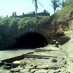 Sulawesi Tengah, : goa kelelawar serijong di pantai soka