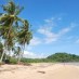 Lombok, : hamparai pasir putih di pantai gosong