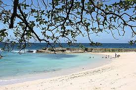 Maluku , Pantai Namalatu, Pantai Santai, Pantai Pintu Kota, Ambon – Maluku : Hamparan Pasir Putih Pantai Santai