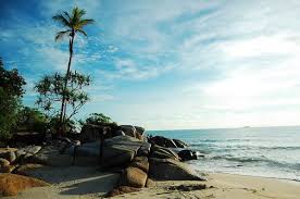 keindahan Pantai Pasir Padi - Bangka : Pantai Pasir Padi, Pangkalpinang – Bangka Belitung