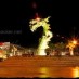 Jawa Timur, : keindahan patung naga pada malam hari