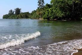 Papua , Pantai Kamdera, Kamdera – Jayapura : ombak tenang pantai kamdera