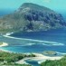 Maluku, : panorama pantai Lawar