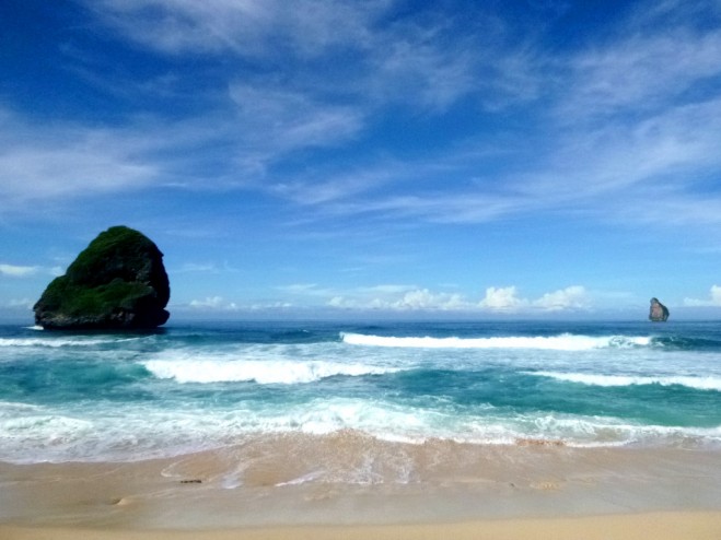 Jawa Timur , Pantai Goa Cina, Malang – Jawa Timur : Pantai Goa Cina
