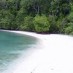 Papua, : pasir putih pantai waiwo