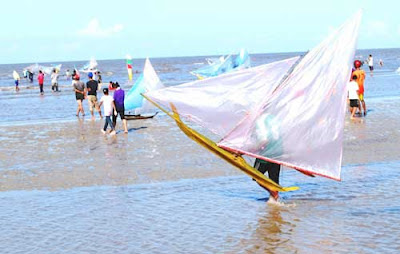 Bali & NTB , Pantai Selat Baru, Bengkalis – Riau : Pesta Perahu Layar Di Pantai Selat Baru