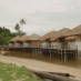 Papua, : pondok peristirahatan di Pantai Trikora
