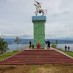 Bali, : sebuah monumen di pantai Garoga Tiragas